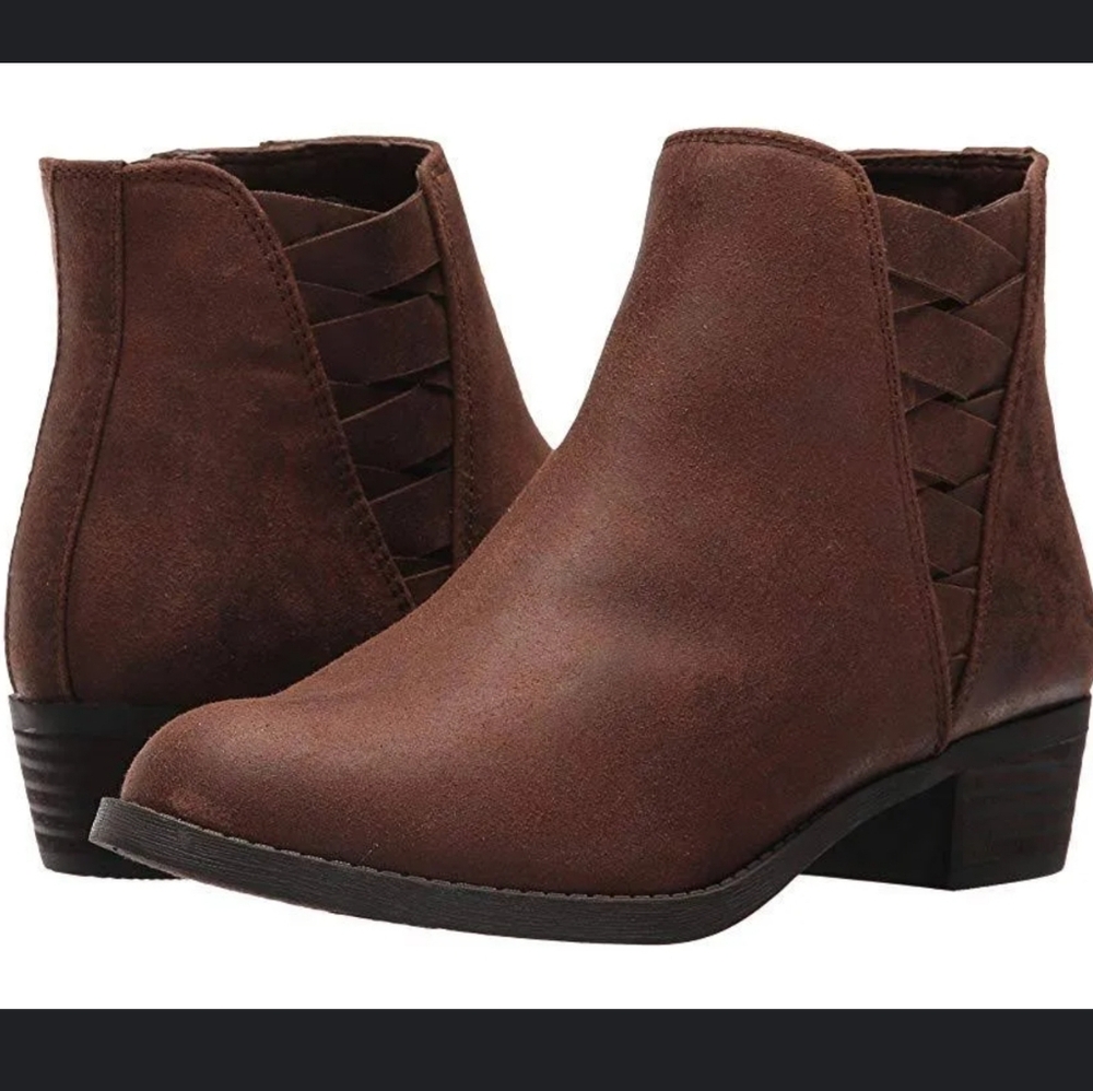 Carlos by Carlos Santana Women's Bert Fabric Almond Toe Ankle Booties